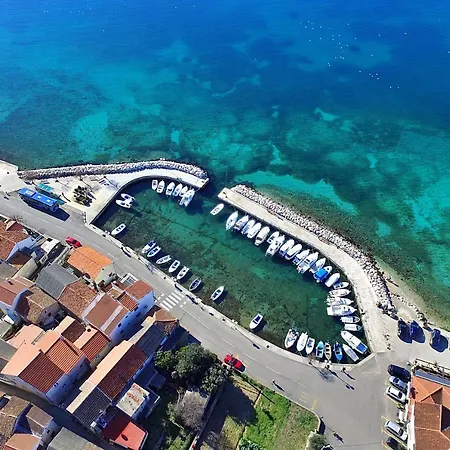 By The Sea - Diklo, - 5794 شقة