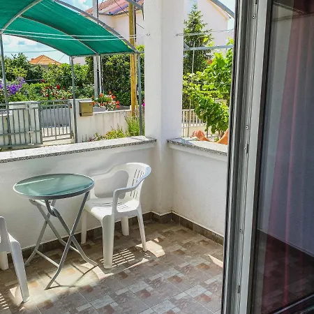 By The Sea - Diklo, - 5794 Ζαντάρ